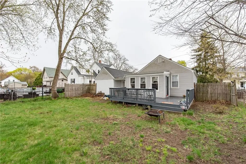 161 Adams Street Warwick RI 02888