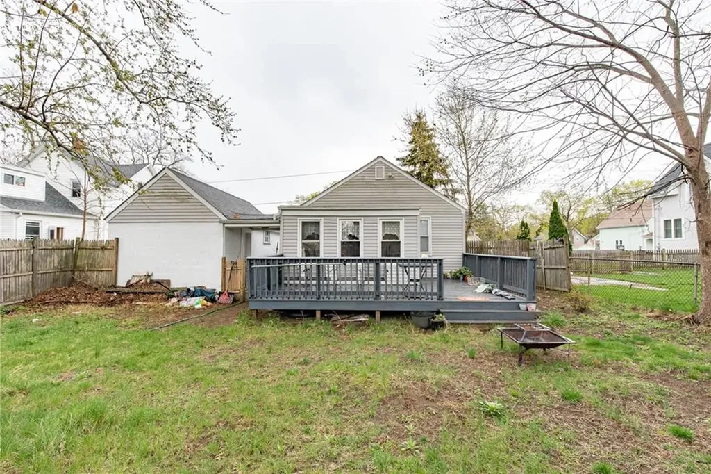 161 Adams Street Warwick RI 02888