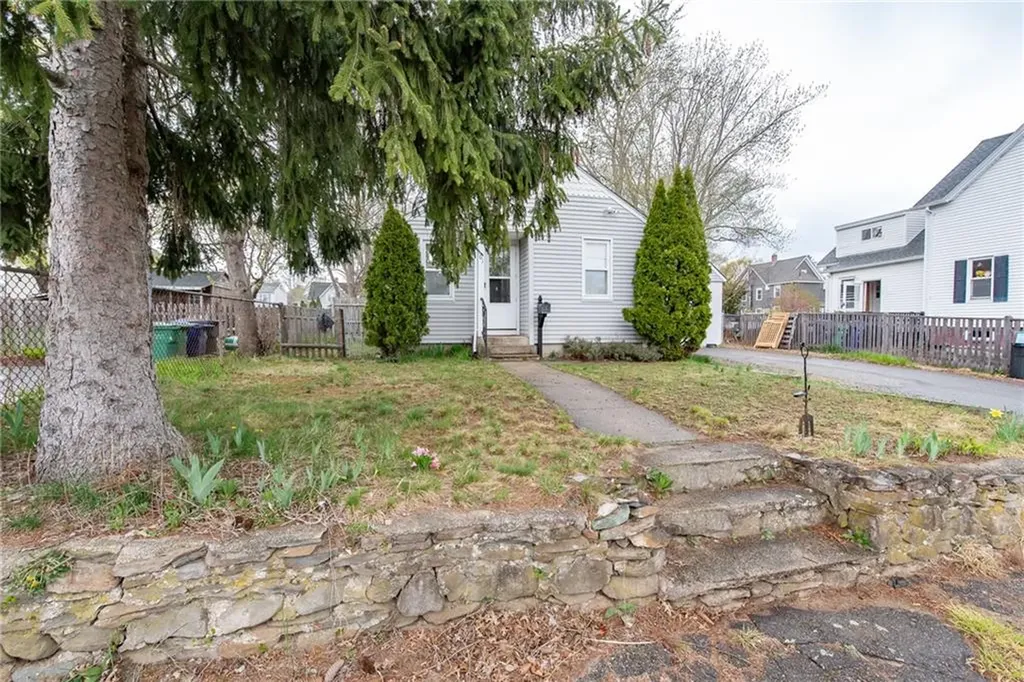 161 Adams Street Warwick RI 02888