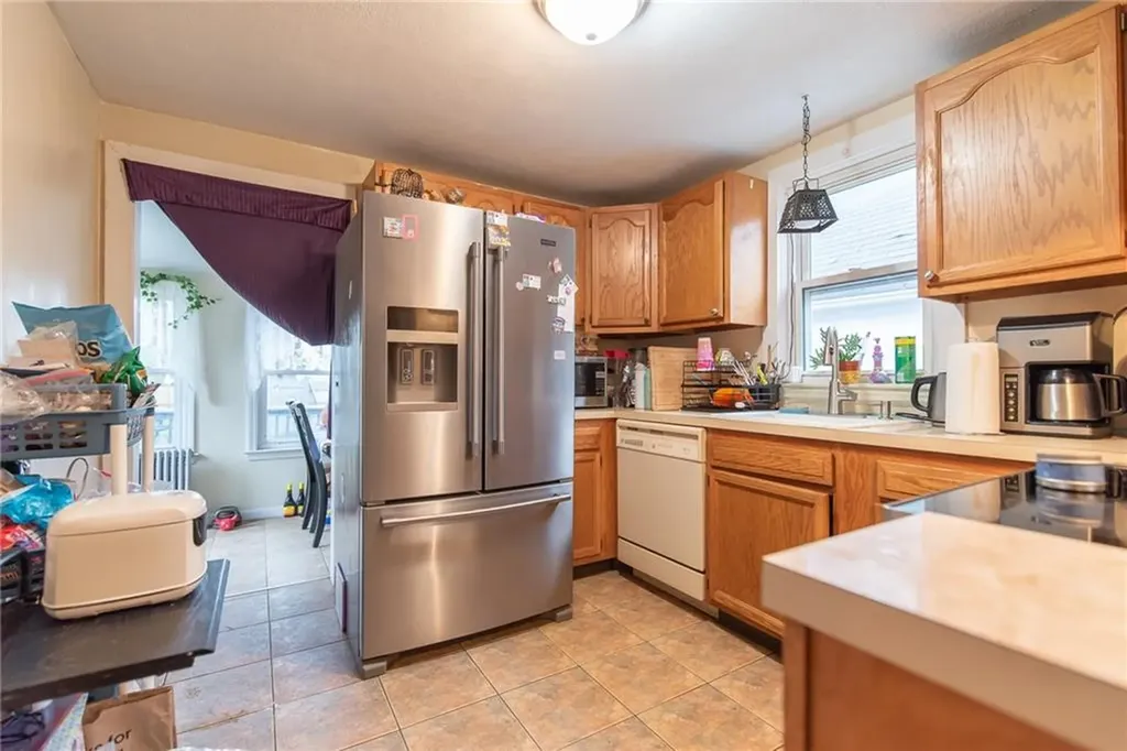 161 Adams Street Warwick RI 02888