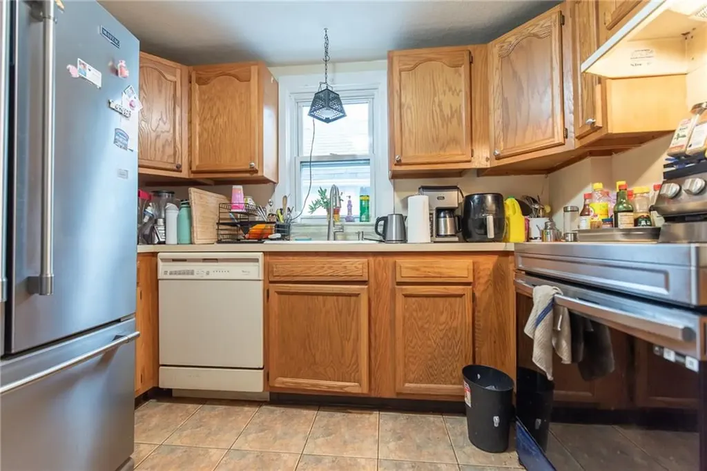 161 Adams Street Warwick RI 02888
