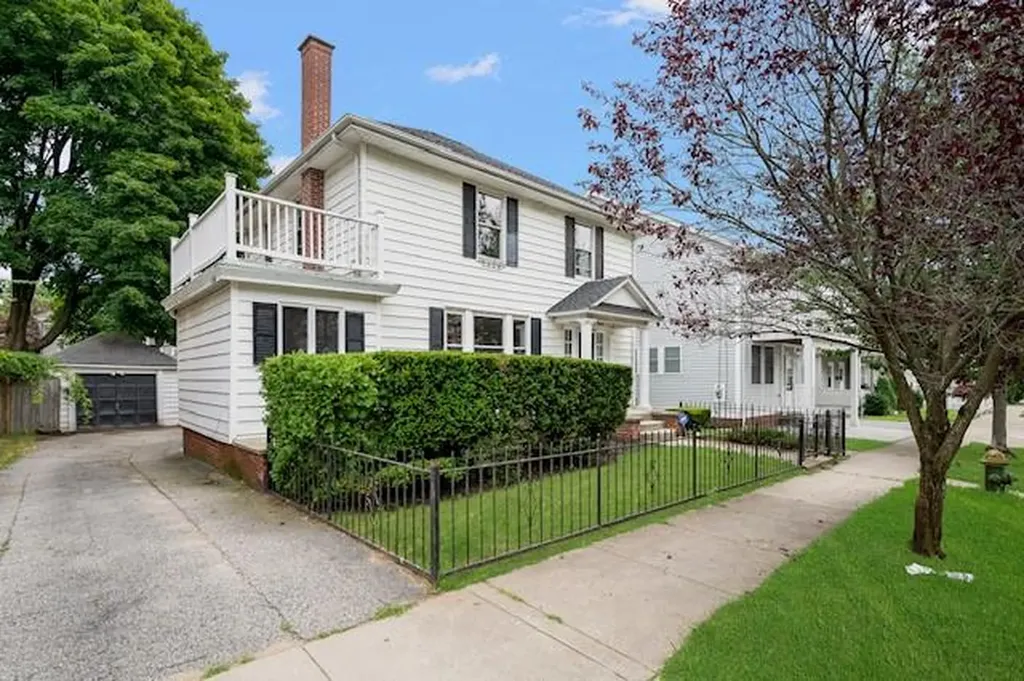 41 Tyndall Avenue Providence RI 02908