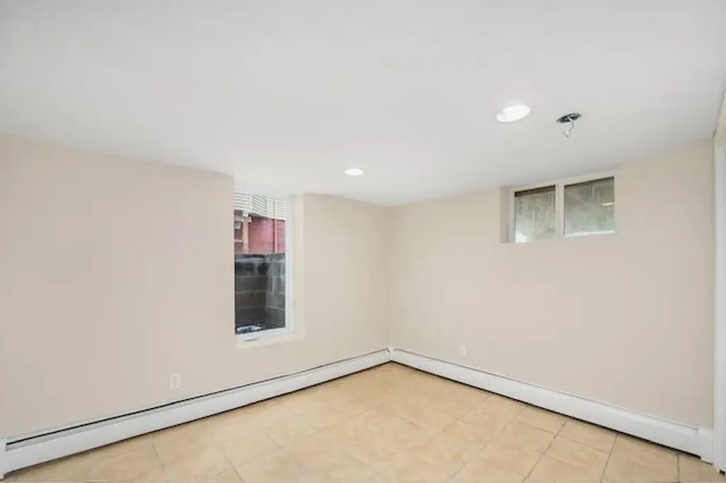41 Tyndall Avenue Providence RI 02908