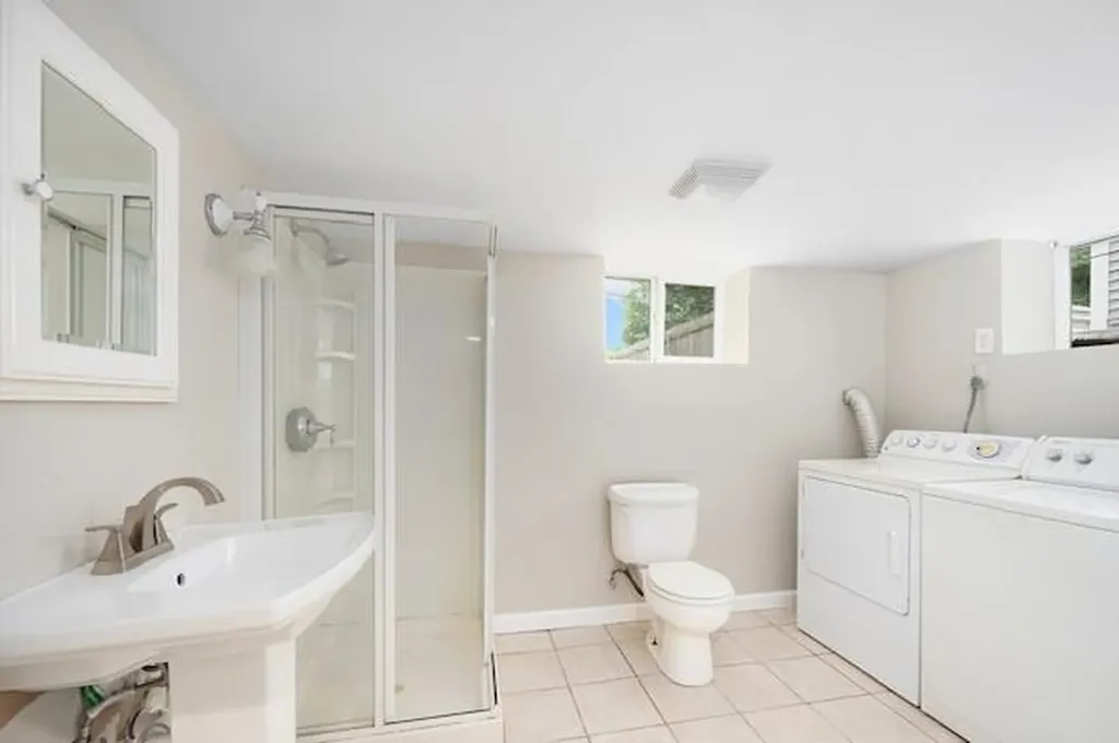 41 Tyndall Avenue Providence RI 02908