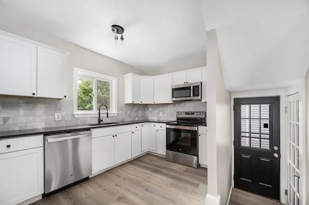 41 Tyndall Avenue Providence RI 02908