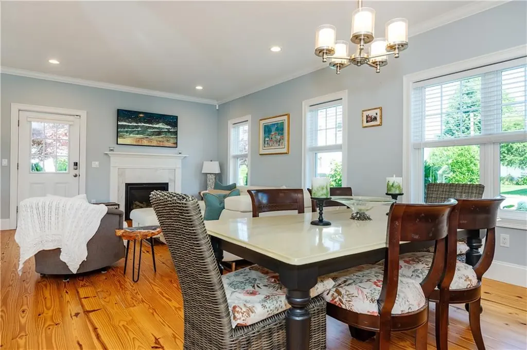 19 Eustis Avenue Newport RI 02840