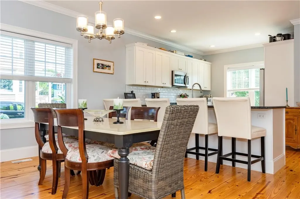 19 Eustis Avenue Newport RI 02840