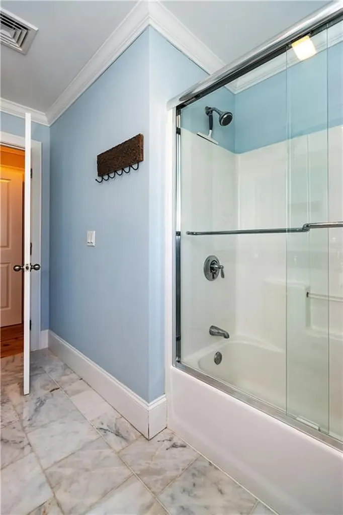 19 Eustis Avenue Newport RI 02840