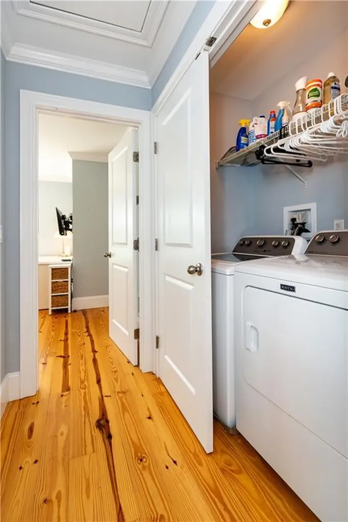 19 Eustis Avenue Newport RI 02840