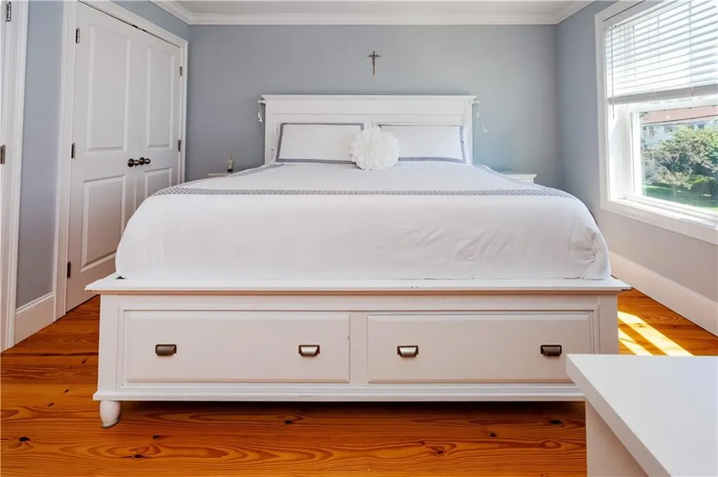 19 Eustis Avenue Newport RI 02840
