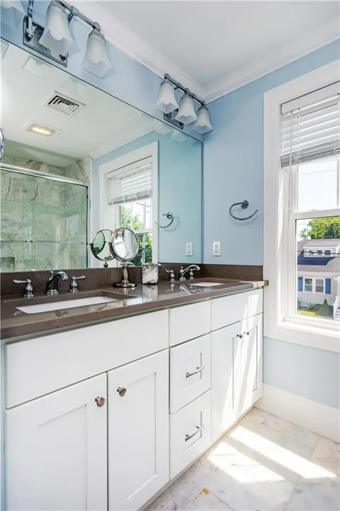 19 Eustis Avenue Newport RI 02840