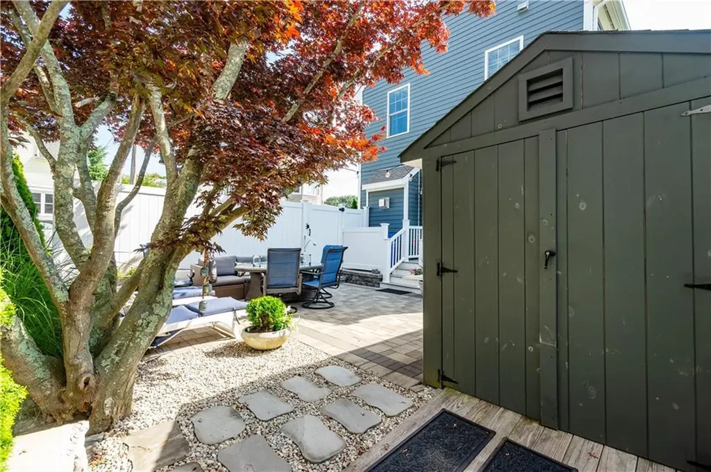 19 Eustis Avenue Newport RI 02840