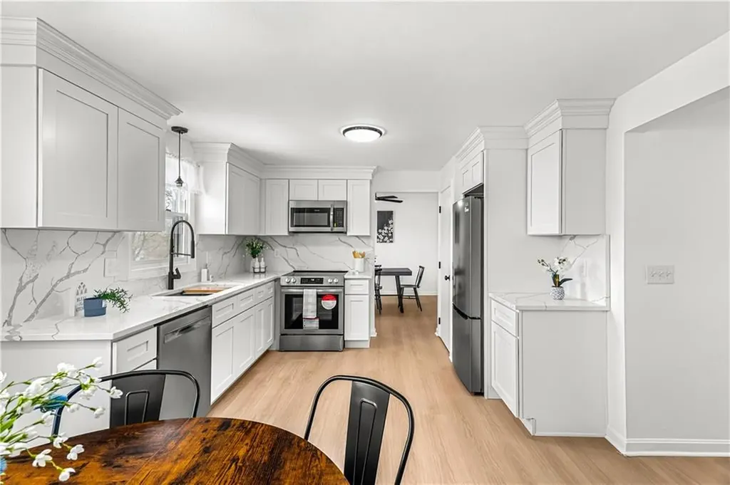 4 Cassisi Court North Providence RI 02904