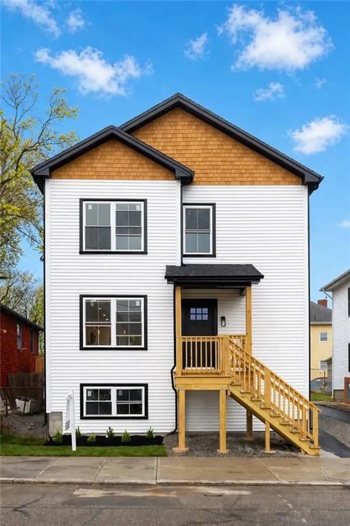 35 Mount Pleasant Avenue Providence RI 02908