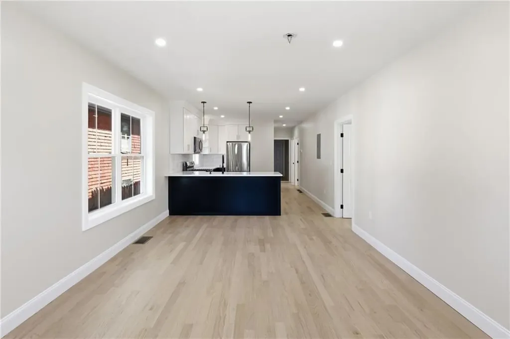 35 Mount Pleasant Avenue Providence RI 02908