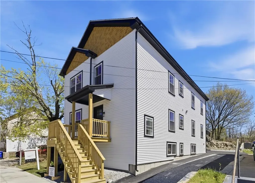 35 Mount Pleasant Avenue Providence RI 02908