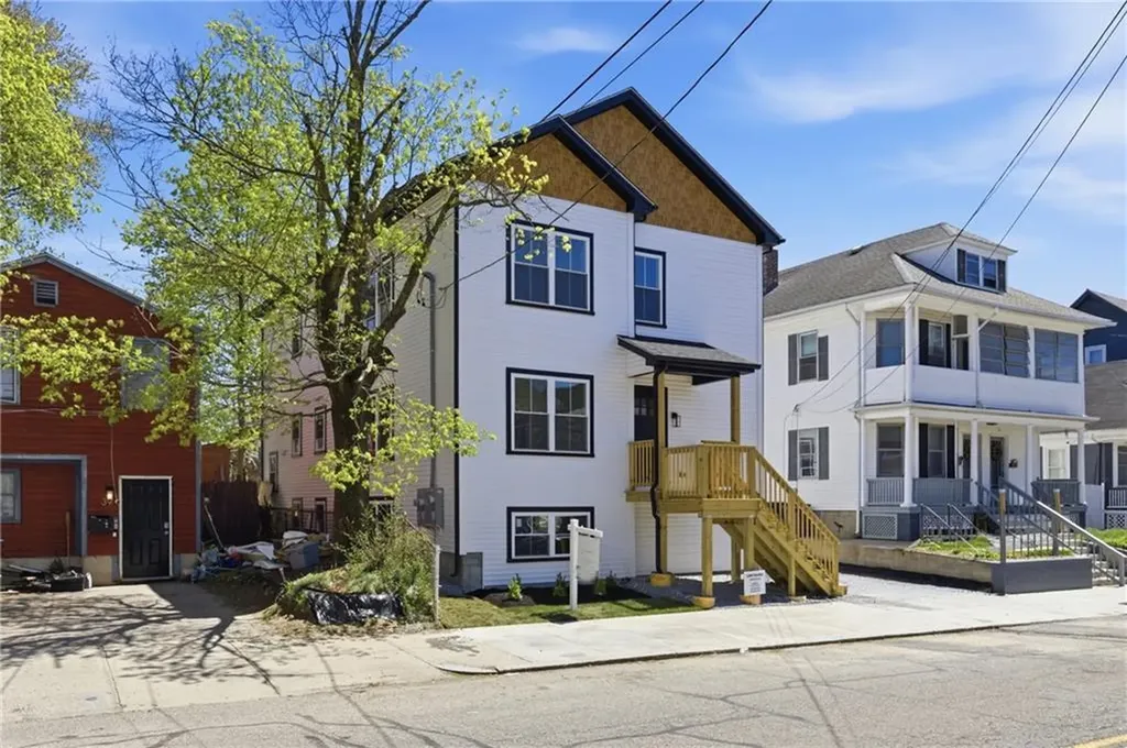 35 Mount Pleasant Avenue Providence RI 02908