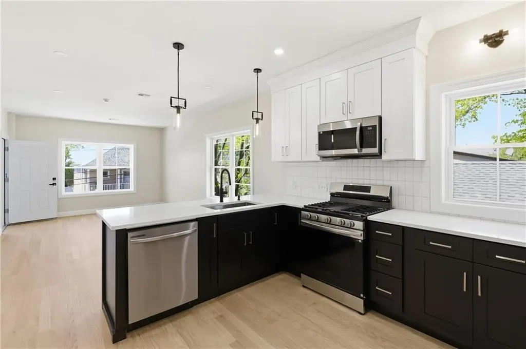 35 Mount Pleasant Avenue Providence RI 02908