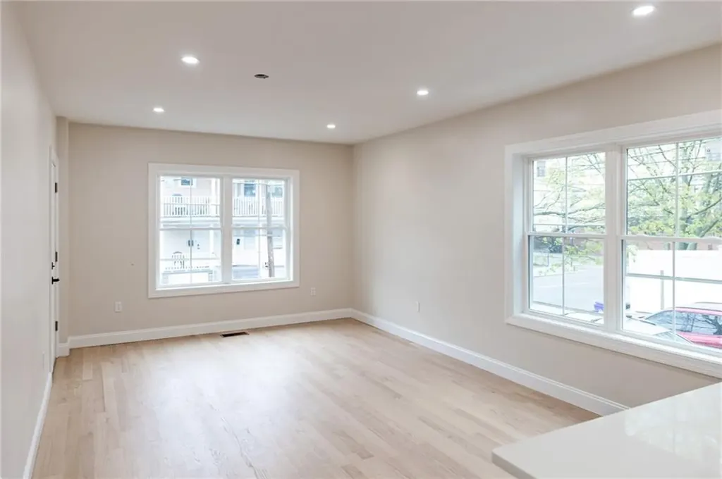 35 Mount Pleasant Avenue Providence RI 02908