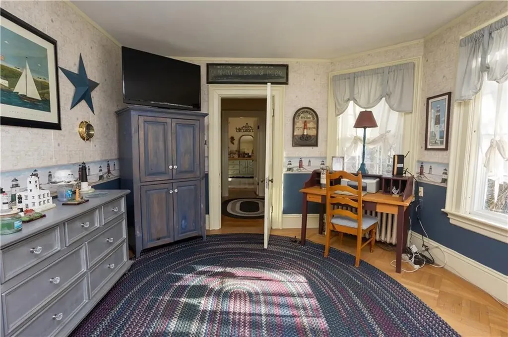 70 Woodland Road Woonsocket RI 02895