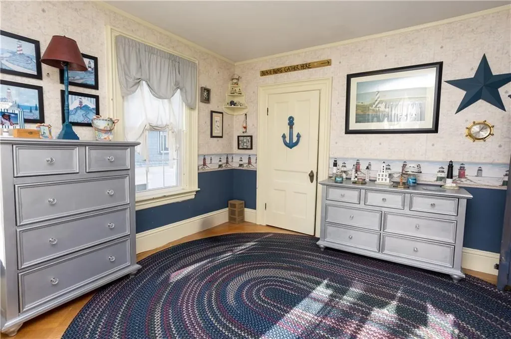 70 Woodland Road Woonsocket RI 02895
