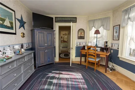 70 Woodland Road Woonsocket RI 02895