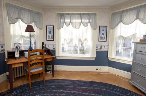 70 Woodland Road Woonsocket RI 02895