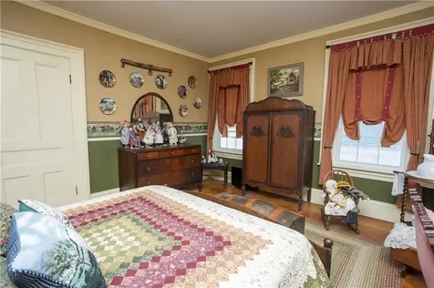70 Woodland Road Woonsocket RI 02895