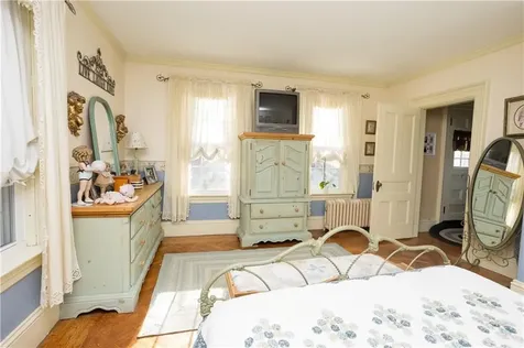 70 Woodland Road Woonsocket RI 02895