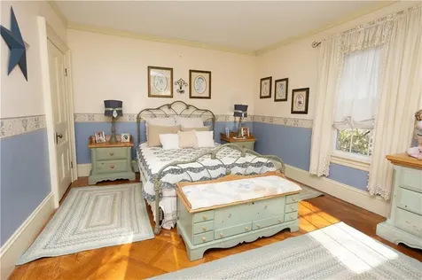 70 Woodland Road Woonsocket RI 02895