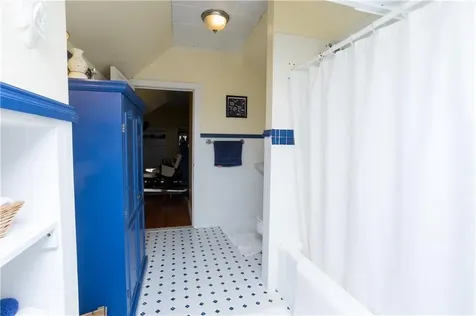 70 Woodland Road Woonsocket RI 02895
