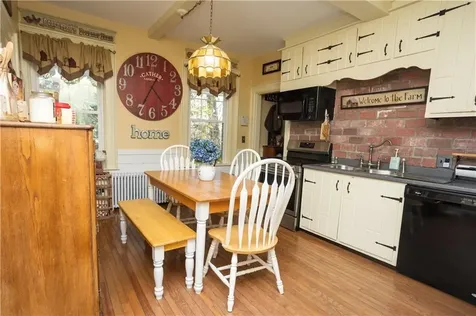 70 Woodland Road Woonsocket RI 02895