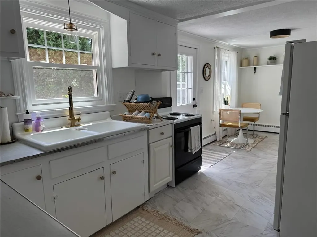41 Dudley Avenue Newport RI 02840
