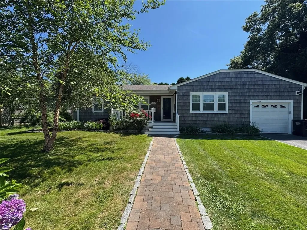 41 Dudley Avenue Newport RI 02840