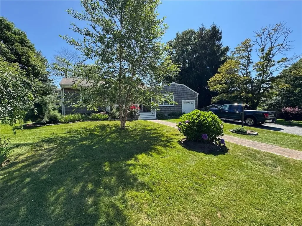 41 Dudley Avenue Newport RI 02840