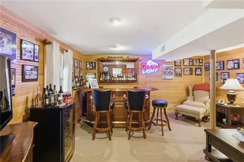 73 Regent Court Swansea MA 02777