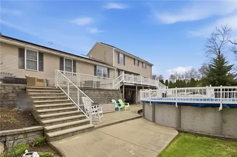 73 Regent Court Swansea MA 02777