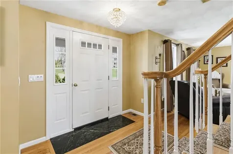 73 Regent Court Swansea MA 02777