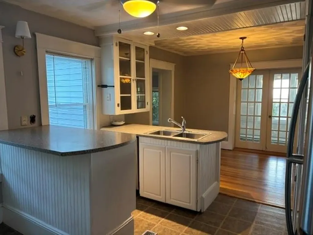 110 Laurens Street Cranston RI 02910