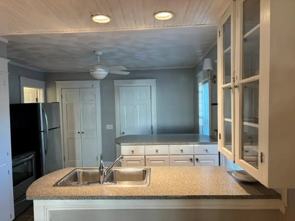 110 Laurens Street Cranston RI 02910