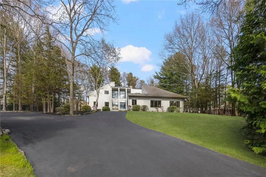 29 Dennell Drive Lincoln RI 02865