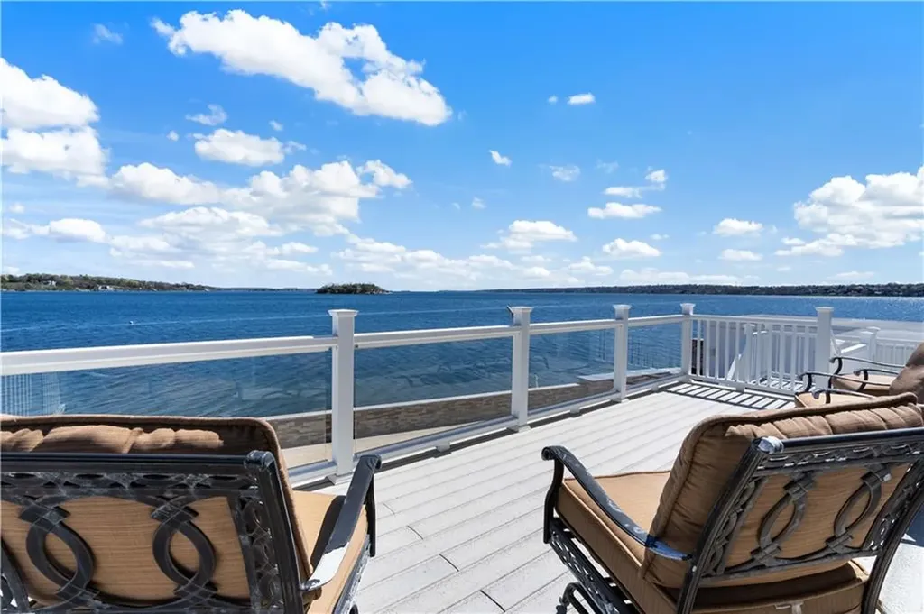 177 Seaconnet Boulevard Portsmouth RI 02871