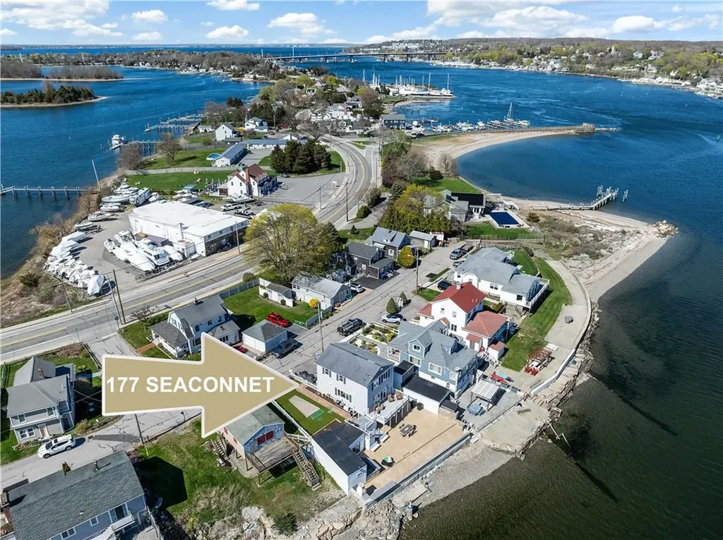 177 Seaconnet Boulevard Portsmouth RI 02871