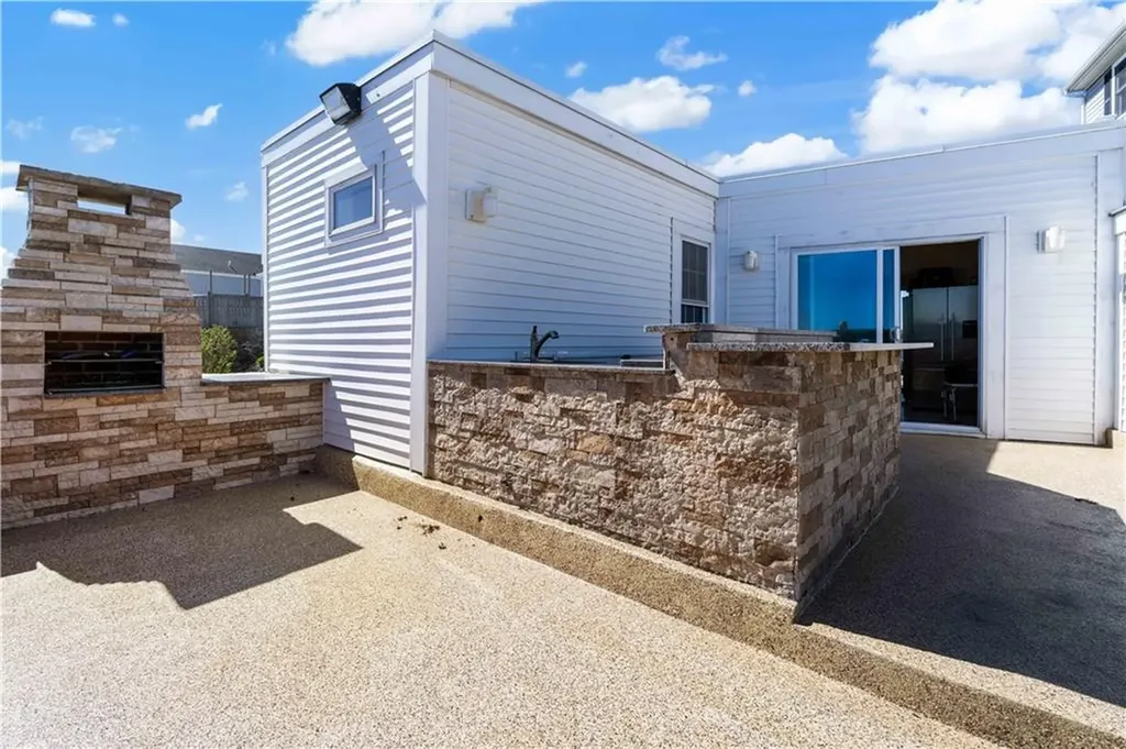 177 Seaconnet Boulevard Portsmouth RI 02871