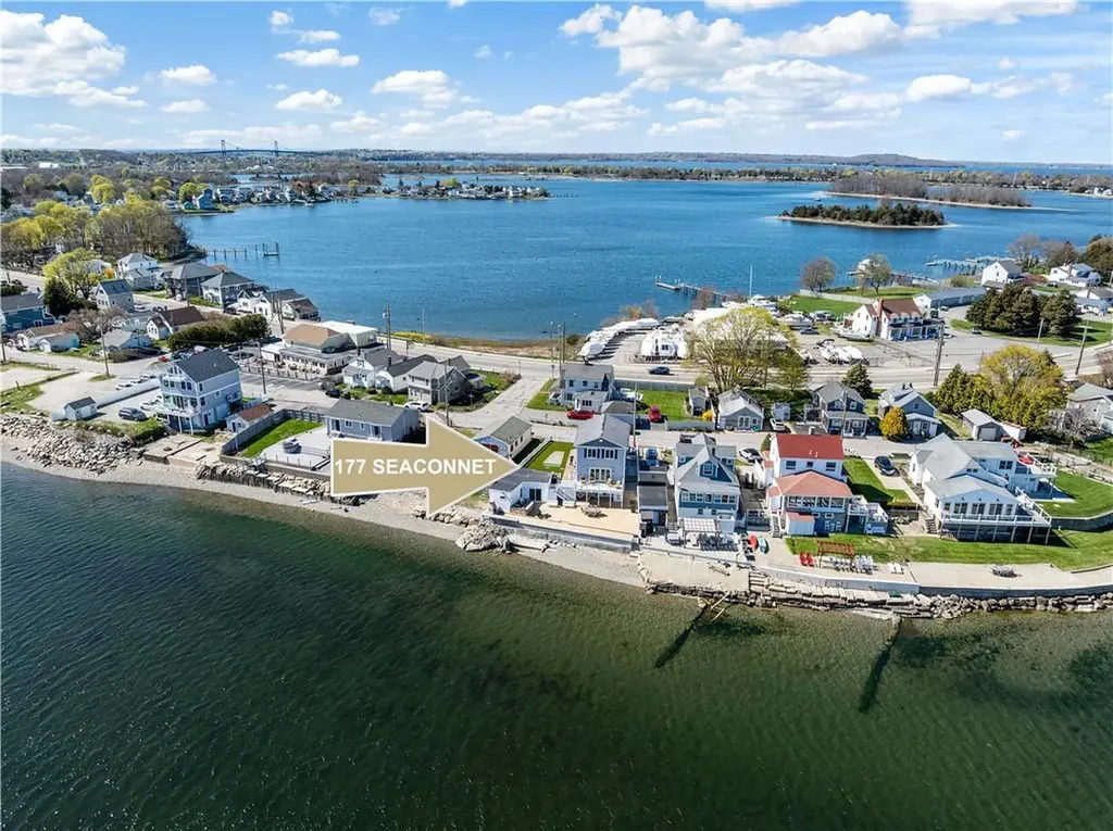 177 Seaconnet Boulevard Portsmouth RI 02871