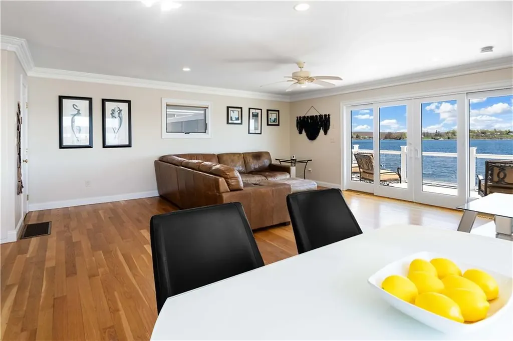 177 Seaconnet Boulevard Portsmouth RI 02871