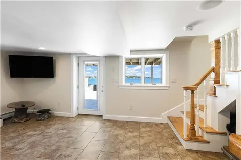 177 Seaconnet Boulevard Portsmouth RI 02871