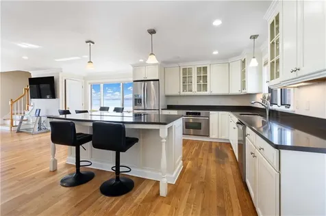 177 Seaconnet Boulevard Portsmouth RI 02871