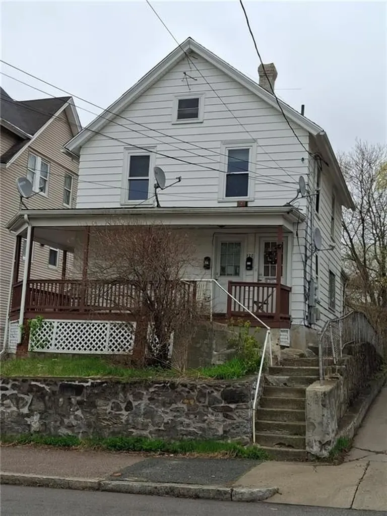 222 Grove Street Woonsocket RI 02895