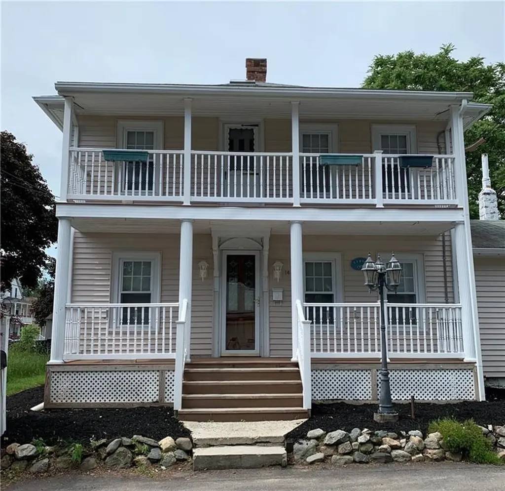 14 Wallace Avenue Warwick RI 02886